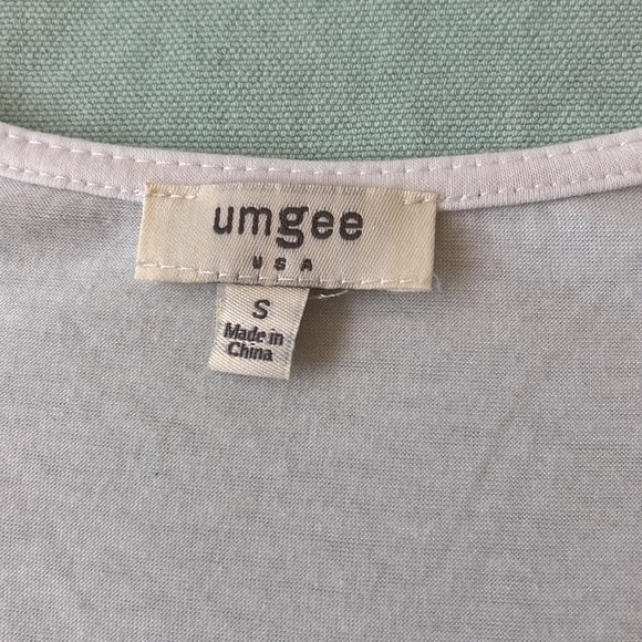 Umgee Floral Embroidered V-Neck Sleeveless Tunic Tank Top - Picture 8 of 12